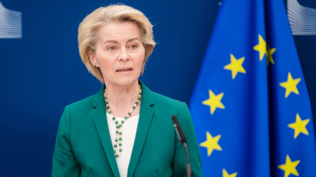 Von der Leyen: Irán debe cesar de inmediato las amenazas e intentos de bloquear el estrecho de Ormuz