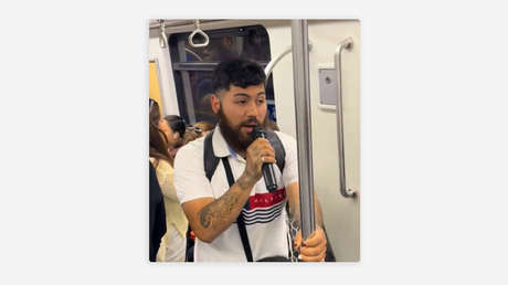 Revela cuánto gana en un día cantando en el Metro de Santiago de Chile y se hace viral