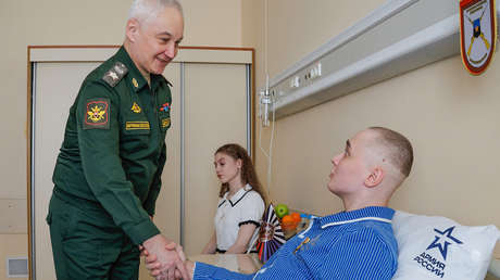 Condecoran a soldado ruso que defendió su posición a solas por más de dos meses