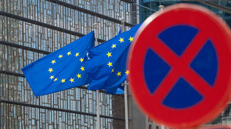 Zajárova: la UE reconoce "su propia impotencia" en lugar de trabajar sobre sus errores