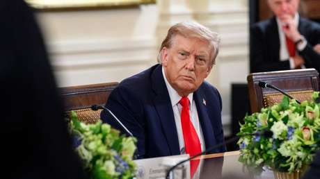 Politico: Trump confunde a Europa con sus súplicas "incoherentes" sobre Irán