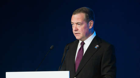 Medvédev: "La mayor guerra en Oriente Medio quizá aún está por delante y puede durar siglos"