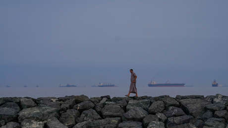 Irán toma decisión vital sobre el tránsito de ayuda humanitaria en el estrecho de Ormuz