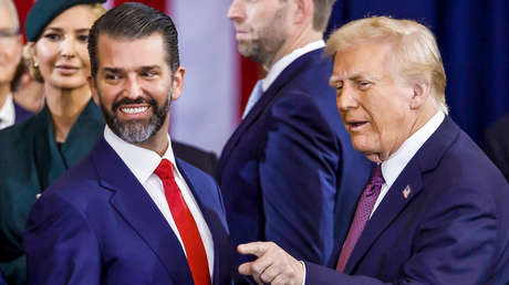 "Tiene los mejores genes de la historia": Trump presume a su hijo Donald Jr.