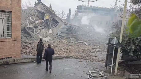 VIDEO: Universidad de Teherán reducida a escombros humeantes por ataque EE.UU. e Israel