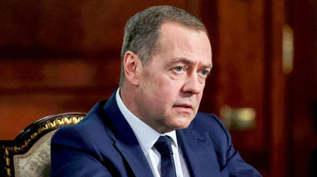 "Algo surrealista": Medvédev sobre la propuesta de Zelenski de proteger a países en Oriente Medio