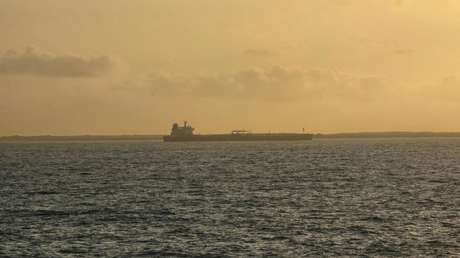 VIDEO: El petrolero ruso con ayuda humanitaria se encuentra en un puerto cubano