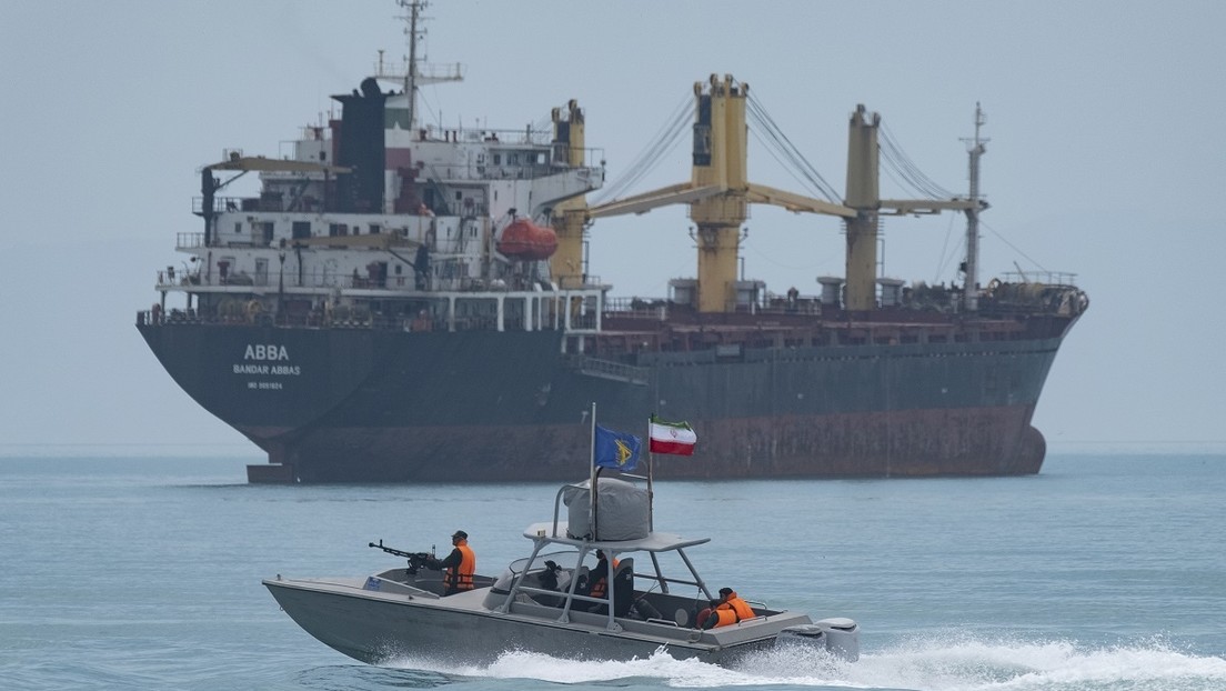 El CGRI anuncia la incautación de un barco sospechoso de colaborar con el Ejército de EE.UU.