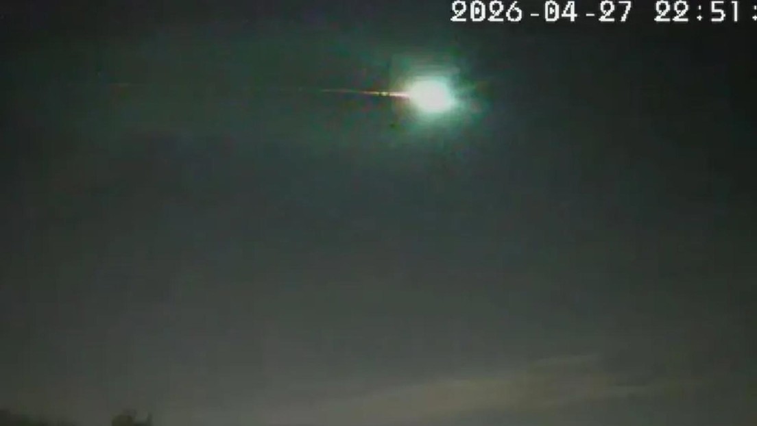 Los videos más impactantes de la bola de fuego que cruzó el cielo de Buenos Aires