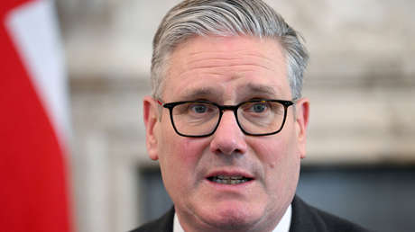 "La hace inevitable": Enviado de Putin advierte que Starmer provoca una revolución que llevaría a su caída