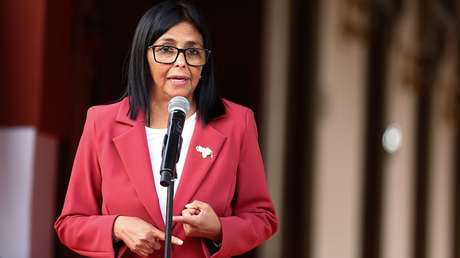 EE.UU. retira a Delcy Rodríguez de lista de sanciones