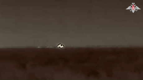 VIDEO: Misil 'Corneta' ruso destruye un gran arsenal ucraniano