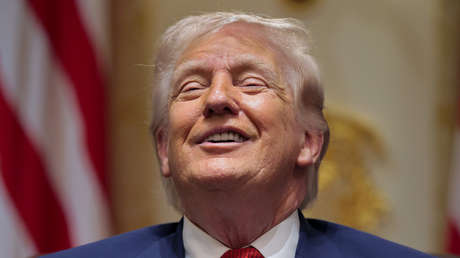 Trump presume del "primer rescate en la historia por separado de dos pilotos de EE.UU. en territorio enemigo"