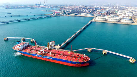 "Nunca interrumpas a tu oponente si comete un error": Analista explica cómo gana China de la guerra contra Irán