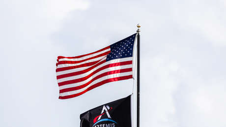 Trump conversa en directo con los astronautas de Artemis II