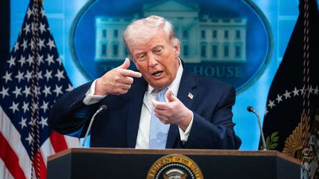 "Ningún presidente debería burlarse del islam": Carlson cuestiona la decencia de Trump