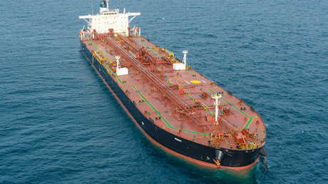 Kremlin comenta informes de que una fragata militar rusa acompañó a dos tanqueros en La Mancha