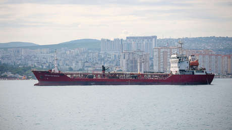 Semafor: EE.UU. apuesta por extender la exención de sanciones petrolíferas contra Rusia