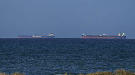 Fars: El tránsito de buques por Ormuz es incluso menor que en el apogeo de la guerra