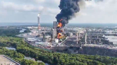 Sheinbaum revela la tesis sobre el incendio de una de las principales refinerías de México