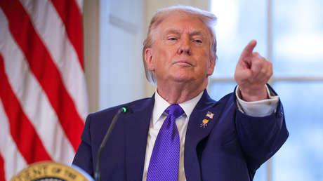 Trump: "Parece que los iraníes no se dan cuenta que no tienen cartas", excepto una