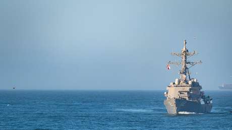 Irán desmiente la entrada de buques estadounidenses al estrecho de Ormuz