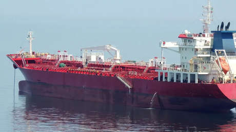 Reuters: Petrolero chino cruza el estrecho de Ormuz a pesar del bloqueo de EE.UU.