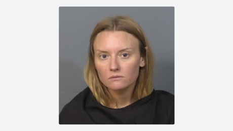 Unos padres rastrean ubicación de su hijo y descubren una chocante verdad sobre él y su profesora