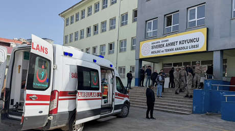 Autor del tiroteo en una escuela turca se suicida durante el ataque
