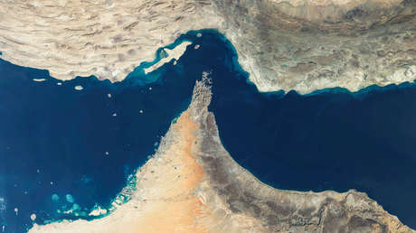 ¿Cuántos buques cruzaron ya el estrecho de Ormuz pese al bloqueo de EE.UU.?