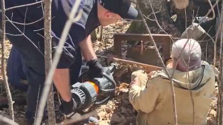 FUERTE VIDEO: Sale al bosque para relajarse y termina atrapado en una trampa para osos