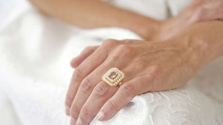 Venganza en el altar: arruina el vestido de novia de su cuñada y termina detenida (FOTO)