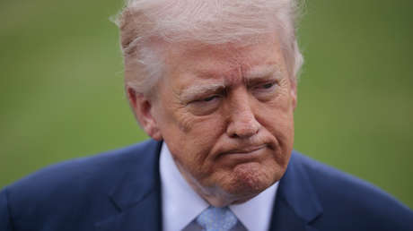 WSJ: Trump gritó a sus asesores "durante horas" tras el derribo de un caza de EE.UU. en Irán