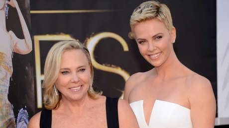 El desgarrador relato de Charlize Theron sobre cómo su madre asesinó a su padre