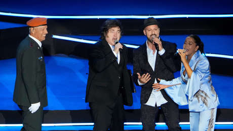 VIDEO: Milei se sube al escenario y canta a todo pulmón durante su visita a Israel