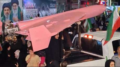 VIDEO: Irán exhibe un dron Shahed pintado de rosa por este desgarrador motivo