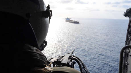 VIDEO: EE.UU. muestra cómo sus fuerzas bloquean el paso de buques iraníes en Ormuz