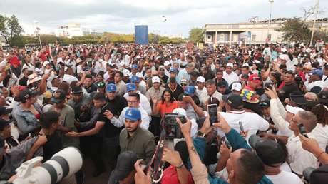 Venezolanos realizan una "gran peregrinación nacional" por el cese total de las sanciones