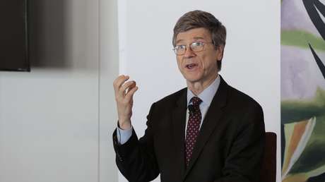 Jeffrey Sachs advierte a Irán: "EE.UU. no puede mantener ningún acuerdo por más de un minuto"