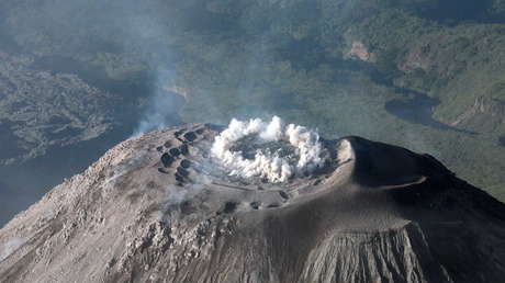 VIDEO: Lo que pasa si vas a uno de los volcanes más peligrosos de Guatemala pese a una prohibición