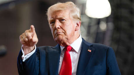 "Más les vale tener cuidado": Trump amenaza con "un gran arancel" a aliado clave de EE.UU.