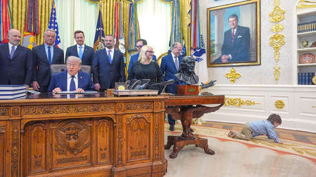 Niño de 2 años eclipsa intervención de Donald Trump (VIDEO)