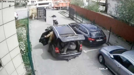 VIDEO: Reclutadores ucranianos atropellan a la madre de un movilizado a la fuerza