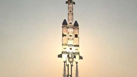 VIDEO: Un profesor chino construye y lanza un cohete de agua de 4 metros