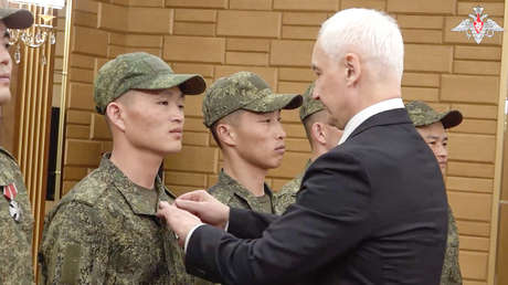 VIDEO: Rusia condecora a los militares norcoreanos que ayudaron a liberar la provincia de Kursk