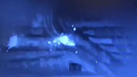 VIDEO: Tanque israelí queda envuelto en llamas por el impacto de un misil guiado de Hezbolá