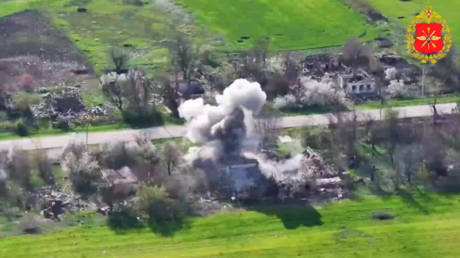 VIDEO: Drones rusos alcanzan posiciones enemigas en múltiples frentes