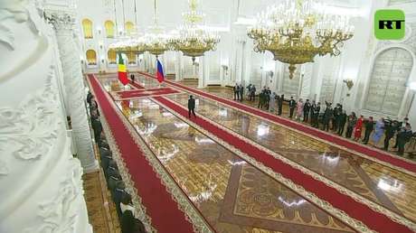 VIDEO: Así recibieron en el Kremlin al presidente de la República del Congo