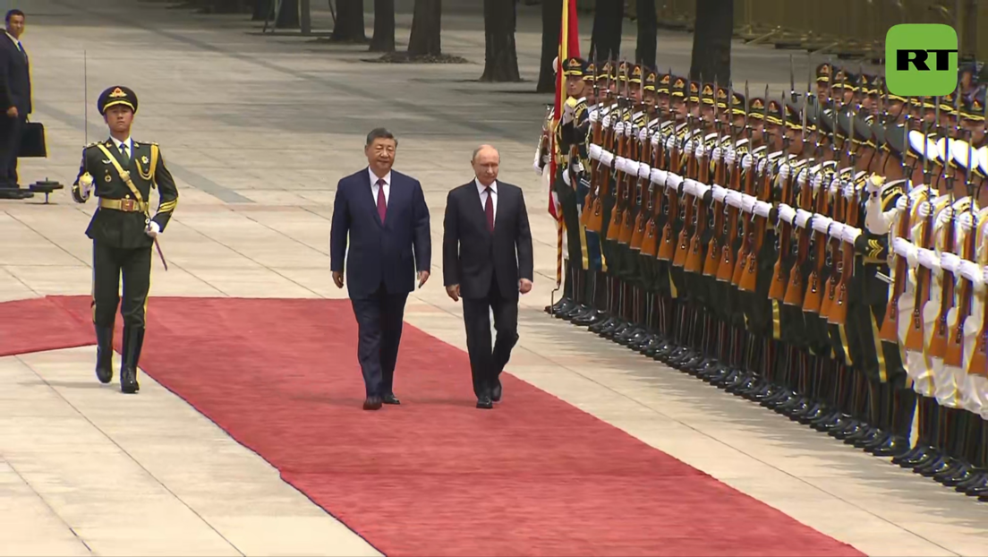 VIDEO: Putin y Xi se reúnen en Pekín
