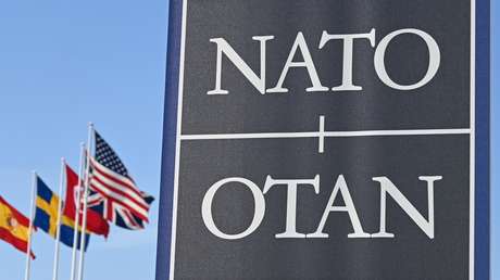 Fico da un sombrío pronóstico sobre la existencia de la OTAN